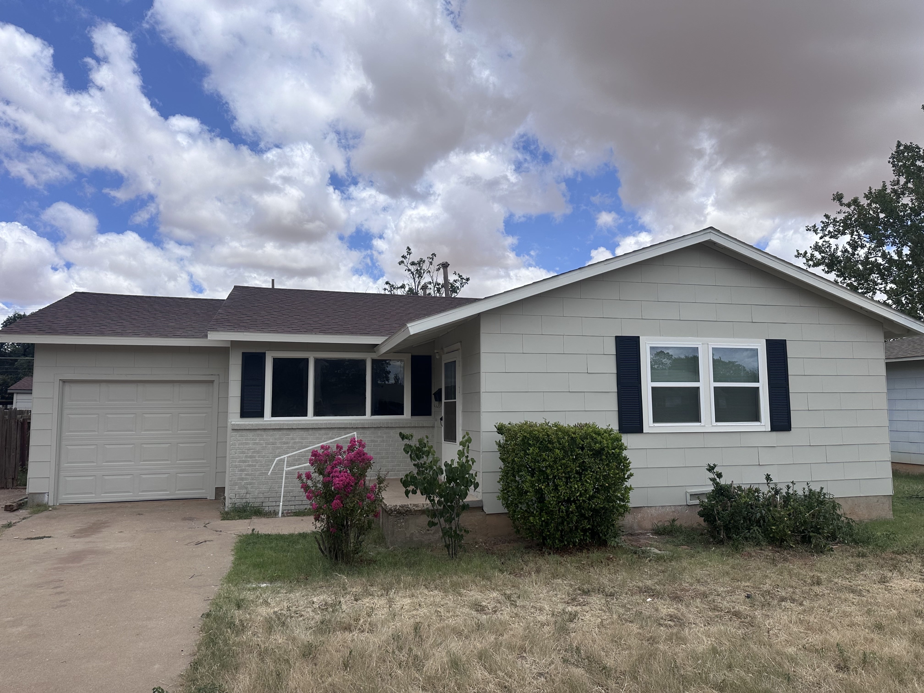 1417 E Reppto
